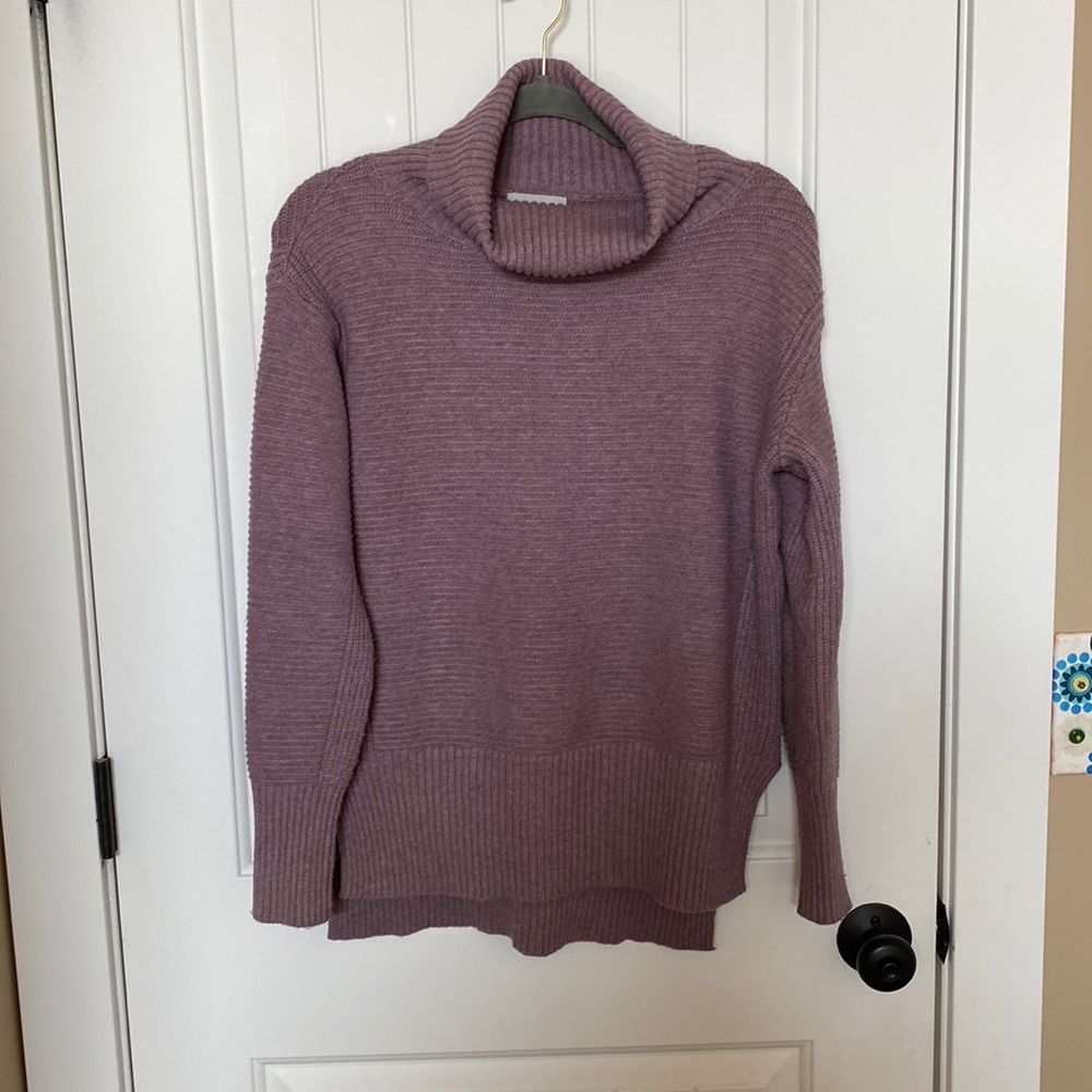Allison joy turtleneck from Evereve, lavender size small